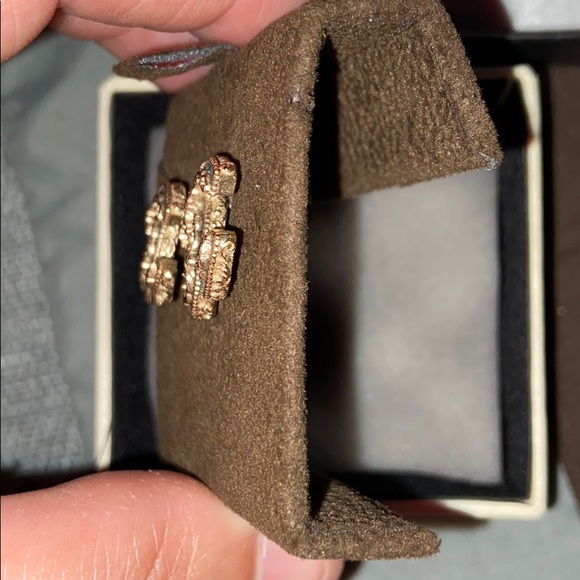 Chanel cc earrings- Sold!🌟🌟🌟 - Picture 9 of 12